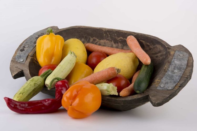 שוקת כלי עץ עתיקים